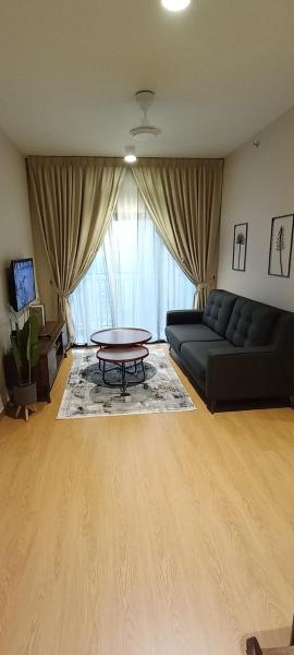 Zawirah guesthouse mayabay splashmania
